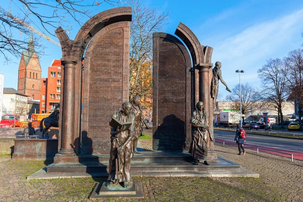 Bronze monument Goettinger Sieben in Hanover, Germany — Stok fotoğraf