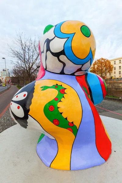 Nana-szobor a Niki de Saint Phalle-Hannover, Németország — Stock Fotó