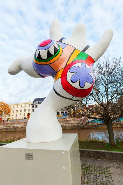 Scultura Nana di Niki de Saint Phalle ad Hannover, Germania — Foto Stock