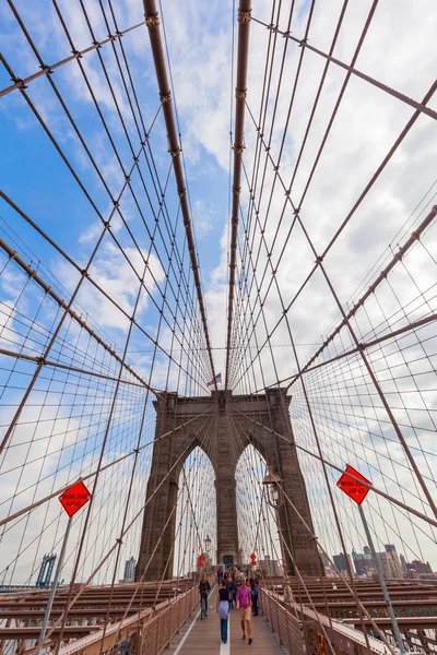 Puente de Brooklyn en la ciudad de Nueva York — Foto de Stock