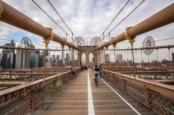 Puente de Brooklyn en la ciudad de Nueva York — Foto de Stock