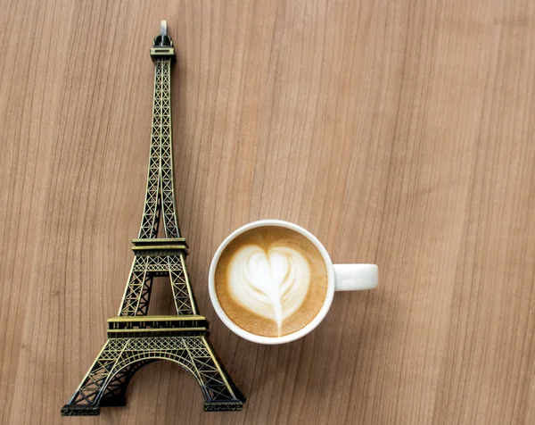 Coffee cup and Ifel of Paris — Stock Photo, Image