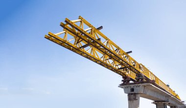 İnşaat sektöründe metal çelik mimarisinin mühendislik köprü yapısı 