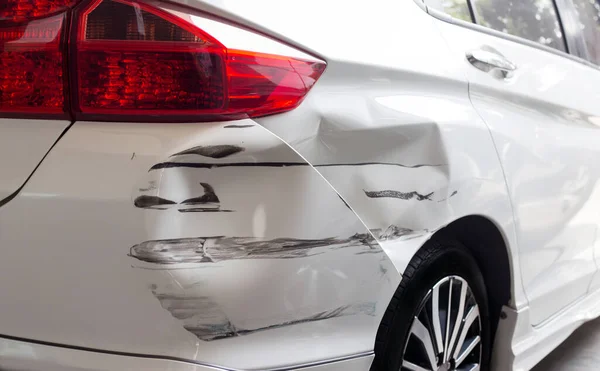 Çarpıp kaçma vakası. Araba kazası.