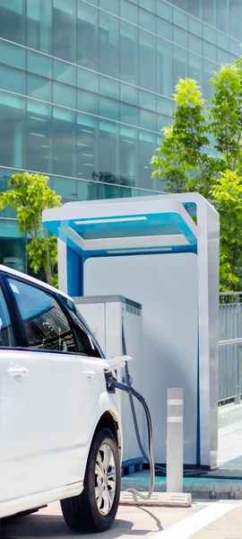 Close Charging Green Energy Automobile Electric Car Clean Energy Technology — ストック写真