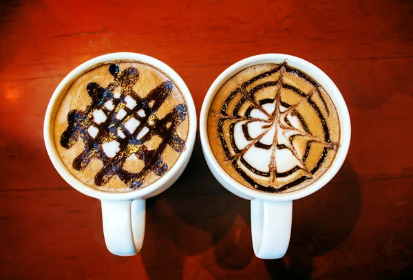 Latte-Art-Design im Becher — Stockfoto