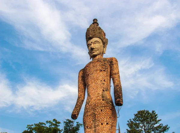 Hinduistické socha Buddhy v Sala Kaew Ku Nongkhai Thajsko — Stock fotografie