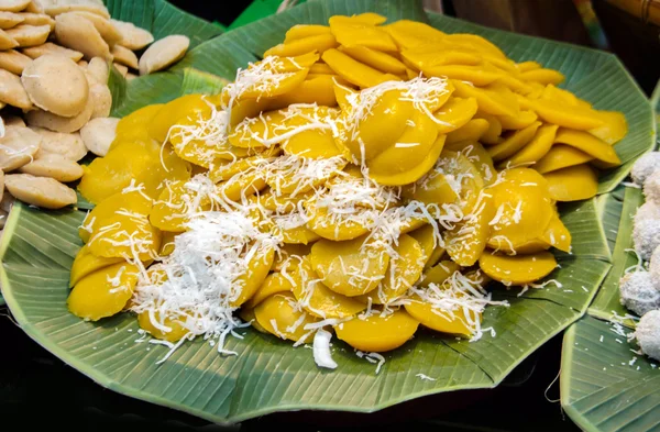 Palmzuckerpudding oder Palmkuchen mit Kokosnuss — Stockfoto