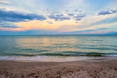 Sahilde Beautyful gökkuşağı günbatımı