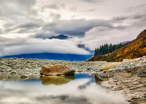 Reflections Rock Pool Clyde River Summer Almost Water Erewhon Station — Stock Photo, Image