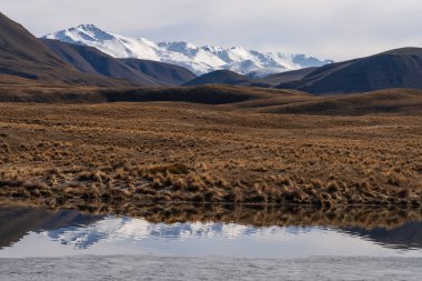 Emma Gölü, Yeni Zelanda 'nın Canterbury kentinde Hakatere Koruma Parkı' nda bulunan küçük bir göldür. Clearwater Gölü 'ne çok yakın.