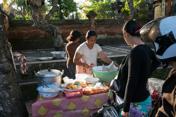 Actividades comerciales en Ubud, Isla de Bali . — Foto de Stock