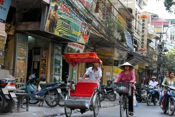 Hanoi kent genelinde vatandaşların commute — Stok fotoğraf