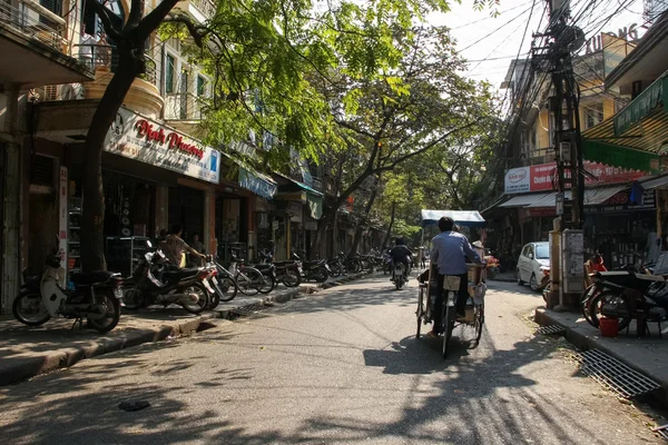 唐人街地区，河内街头一幕 — 图库照片