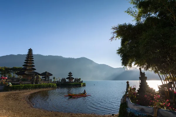 Lago Bratan, Bali Indonesia — Foto de Stock