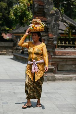 발리 사원 활동