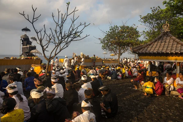 Ceremonia Nyaben, Isla Bali —  Fotos de Stock