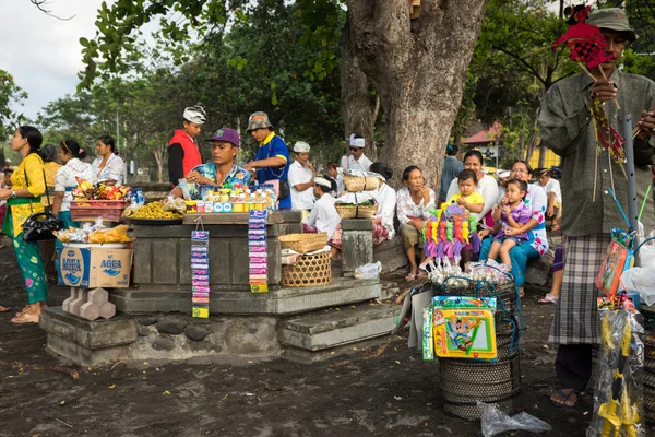 Церемония в Ньоне, остров Бали — стоковое фото