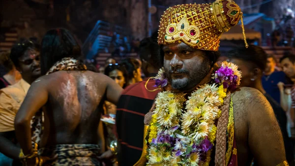 Thaipusam alle Grotte di Batu, Kuala Lumpur, Malesia . — Foto Stock