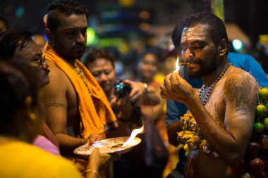 Ritüeller Thaipusam günü namazı