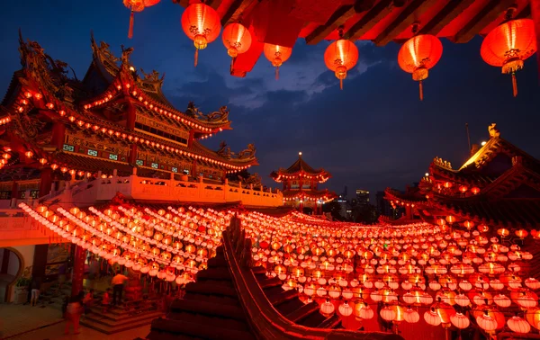 Thean Hou chrám v Kuala Lumpur v noci během čínského nového roku — Stock fotografie