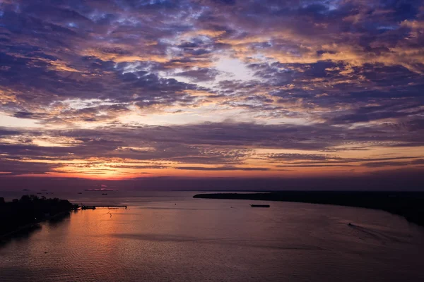 Zonsondergang in Muar stad in Maleisië — Stockfoto