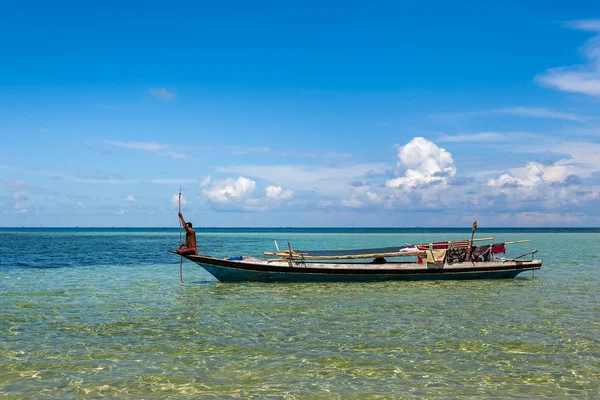 Sea gypsy båtar förtöja — Stockfoto