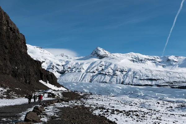 Schneebedeckte Berge — Stockfoto