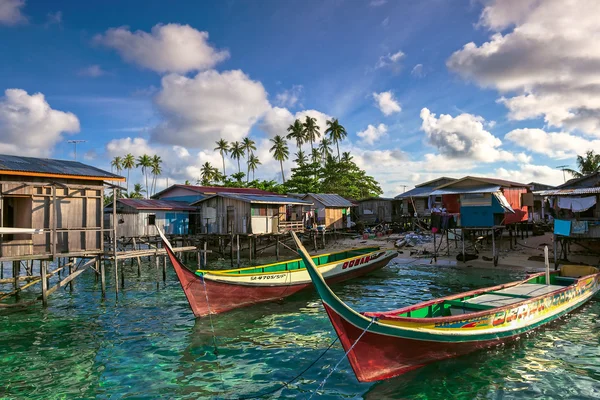 Deniz çingene tekneler demirlemek