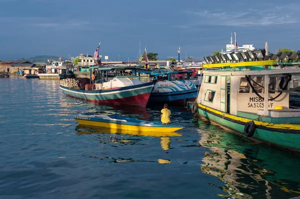 Fisherman's boats at the port of Semporna, Sabah — Stock Image Fisherman's boats at the port of Semporna, Sabah Royalty Free Stock Photos