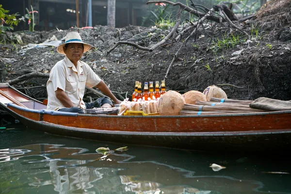 Market on the water canals of Bangkok, Thailand. — стокове фото