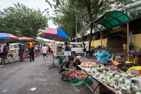 Morning open market in Malaysia — стокове фото