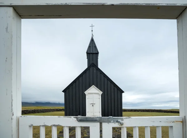 Budir svarta kyrkan i norra delen av Island — Stockfoto