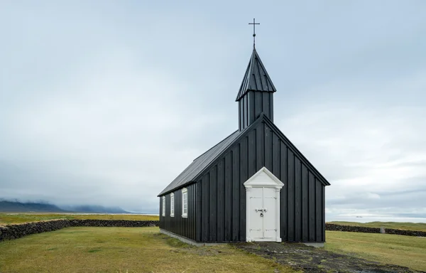 Budir schwarze Kirche im nördlichen Teil von Island lizenzfreie Stockbilder