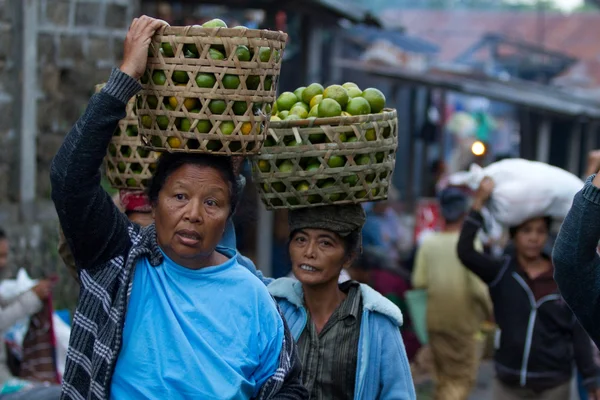 Kayu Ambar morning market in Ubud, Bali Island. — Stock Photo, Image