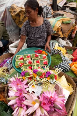 Commercial activities in a morning market in Ubud, Bali Island.