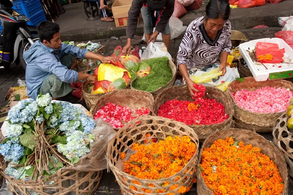 Commercial activities in a morning market in Ubud, Bali Island. — Φωτογραφία Αρχείου