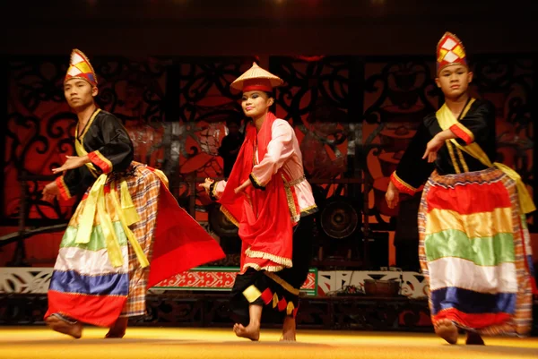 Bailes autóctonos borneo — Foto de Stock