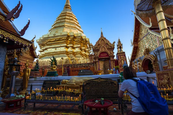 Wat Doi Suthep chrám v Chiang Mai, Thajsko — Stock fotografie