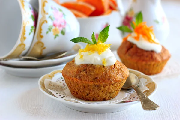 Pumpkin muffins with lemon sauce — Stock Photo, Image