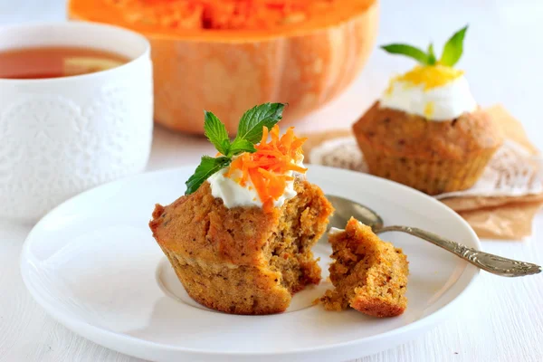 Pompoen muffins met citroensausje — Stockfoto