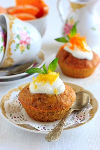 Pumpkin muffins with lemon sauce — Stock Photo, Image