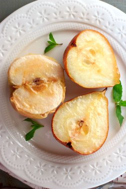 pişmiş armut ve elma