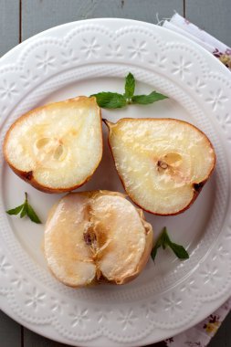 pişmiş armut ve elma