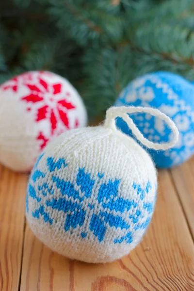 Knitted balls for Christmas tree decoration — Stock Photo, Image