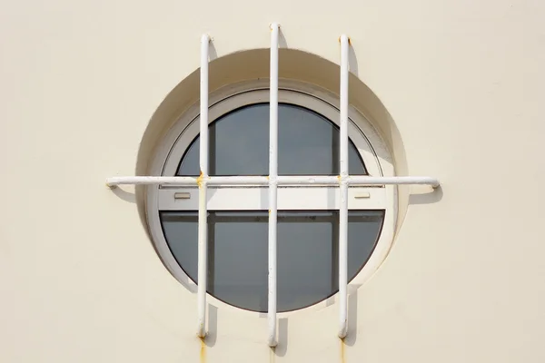 Okno z grila — Zdjęcie stockowe