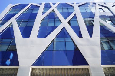 Cephe ile mavi ve beyaz