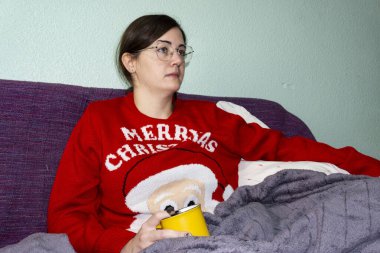 Noel 'de kahve içen kadın.