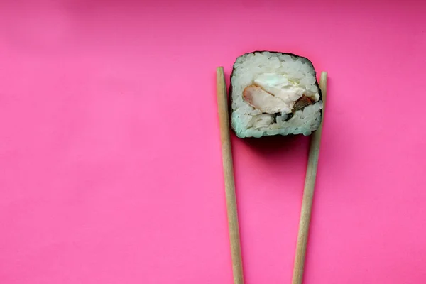 Fresh Sushi Roll Insulated Pink Background Sushi Roll Chopsticks Asian — Stock Photo, Image