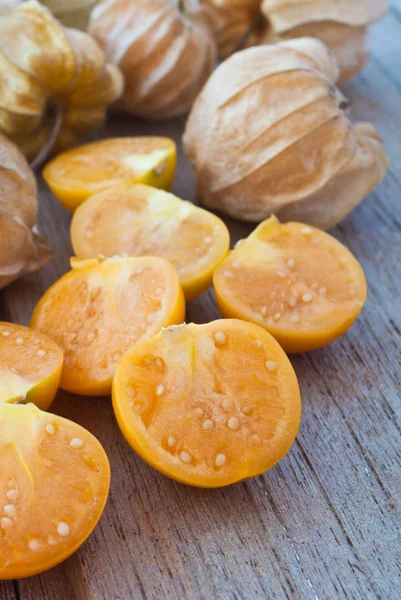 Grosella del Cabo (Physalis), frutas y verduras saludables — Foto de Stock